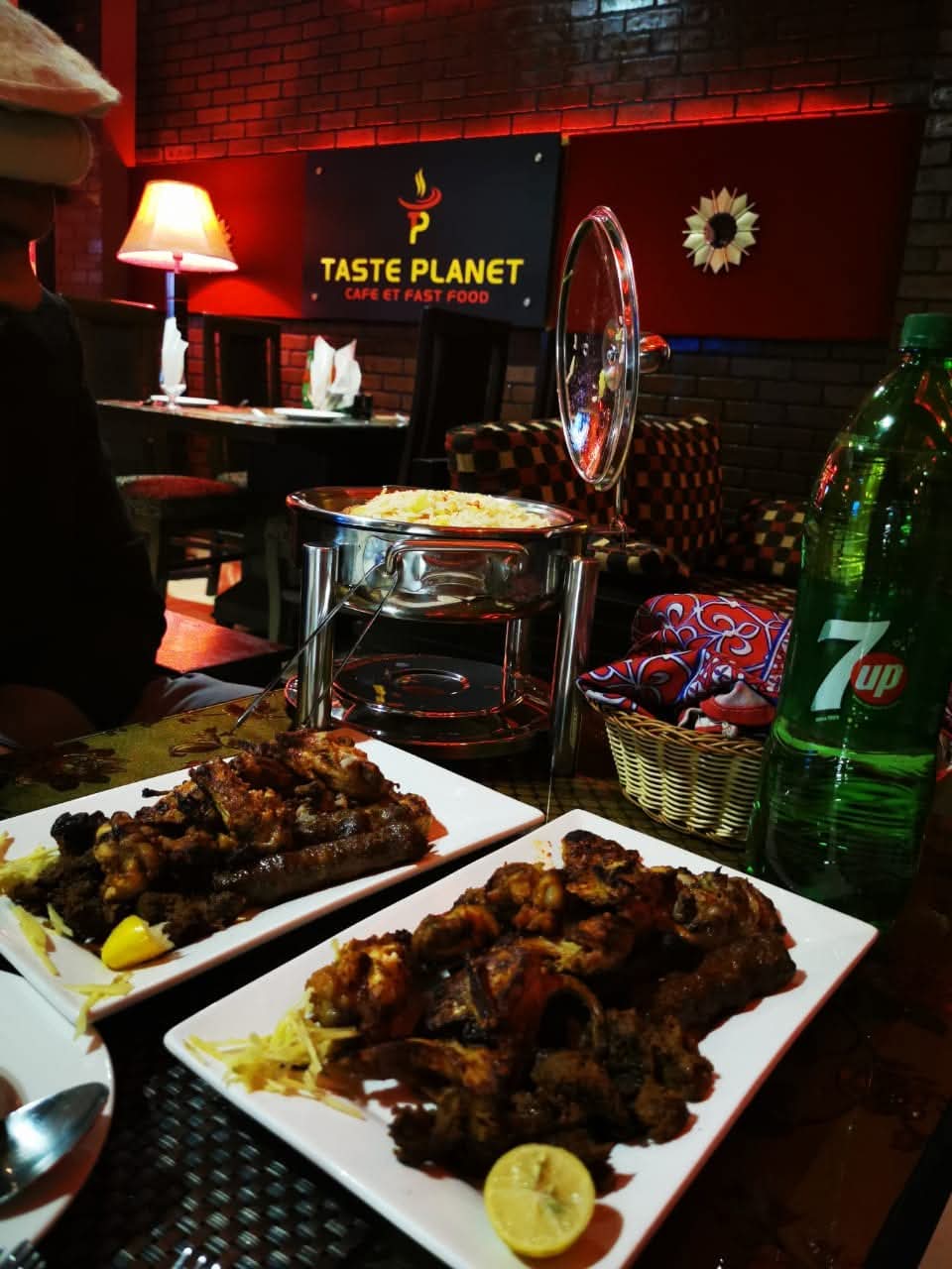 Taste Planet Ambience